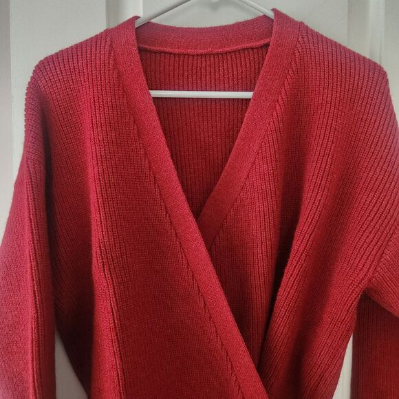 NWT Commense Red Metal Ring Wrap Cardigan Sweater Knit Top - LARGE - Picture 3 of 8